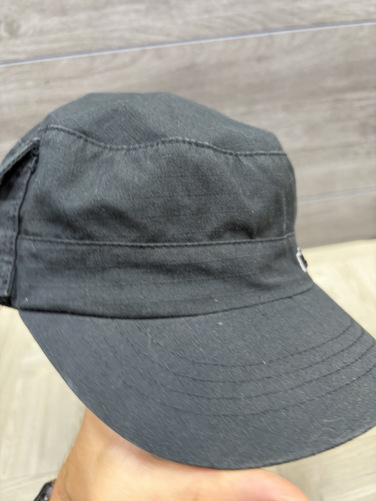 Kangol Black Flexfit Army Cap Hat Kangaroo Logo Lightweight S/M