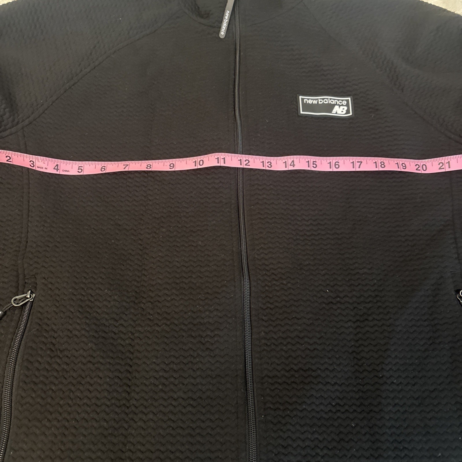 New Balance Athletic Hooded Textured Fabric Black Jacket Men’s Size XL