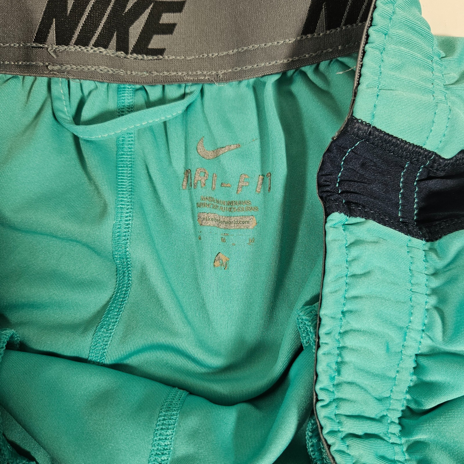 Nike Shorts Men’s Size Medium Teal Green and Blue Basketball Shorts