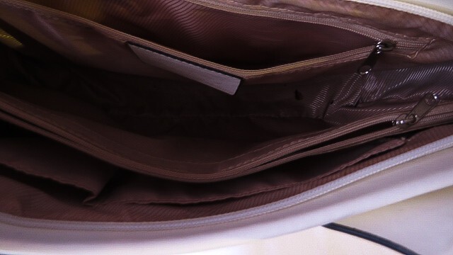 White Handbag Tote Bag ( Pre-Owned/ EXCELLENT CONDITION)