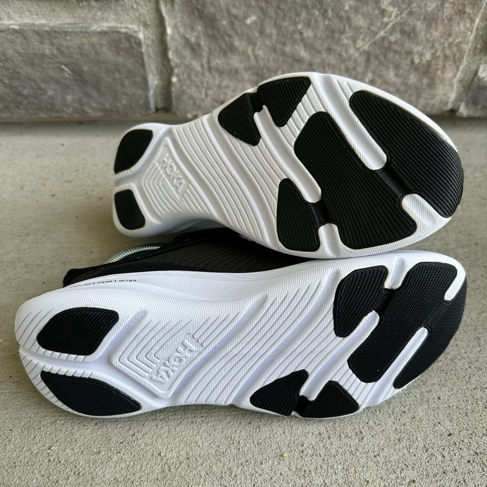 Womens 7 B – Hoka One One Solimar Black White Athletic Running Shoes Sneakers