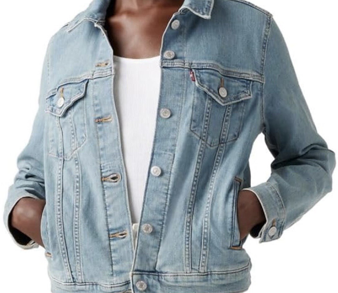 Levi’s Premium Trucker Jacket Women’s M Blue Relaxed Button Front Pockets