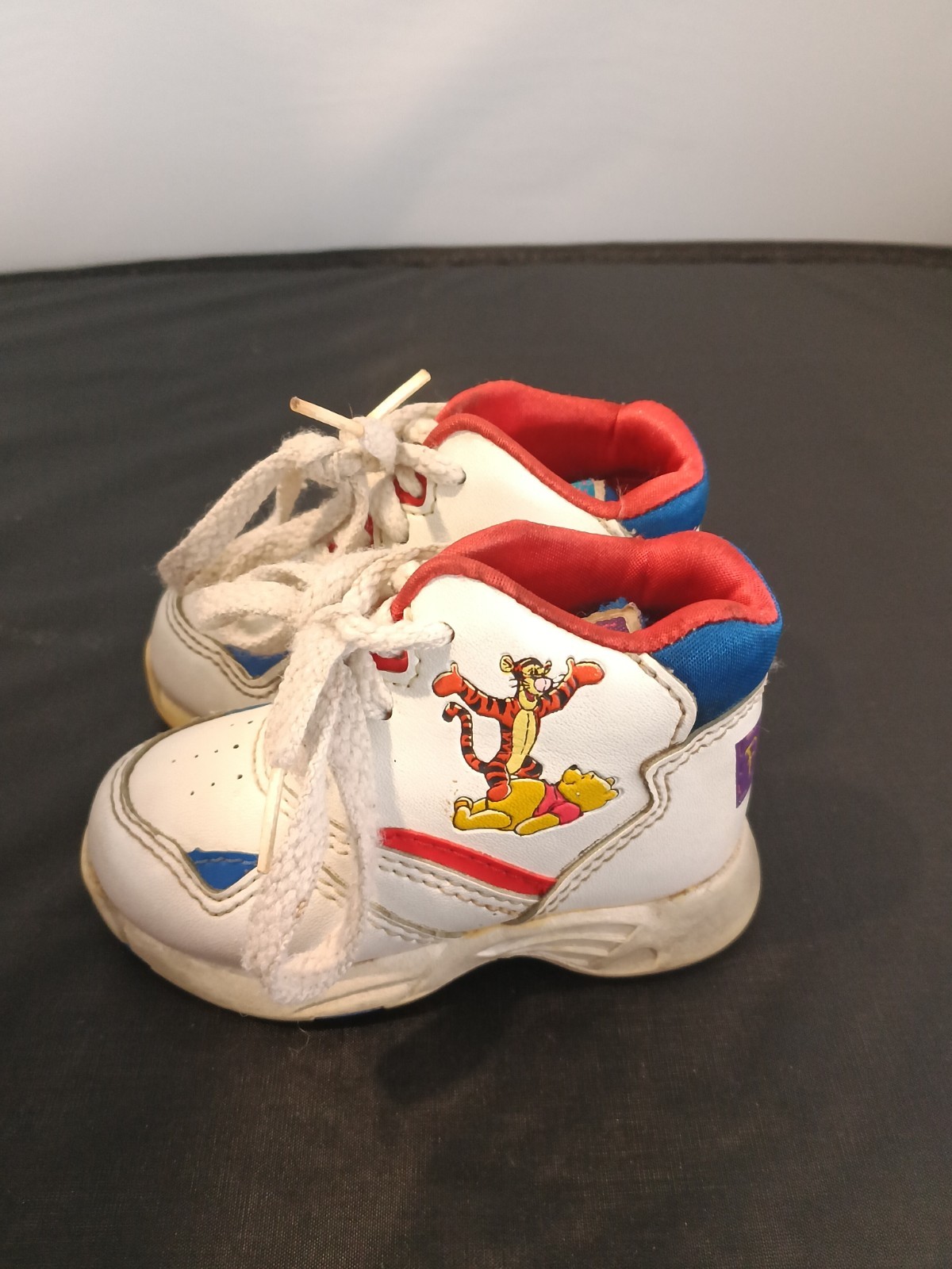 Vintage 90s Toddler Size 4 Winnie The Pooh Shoes