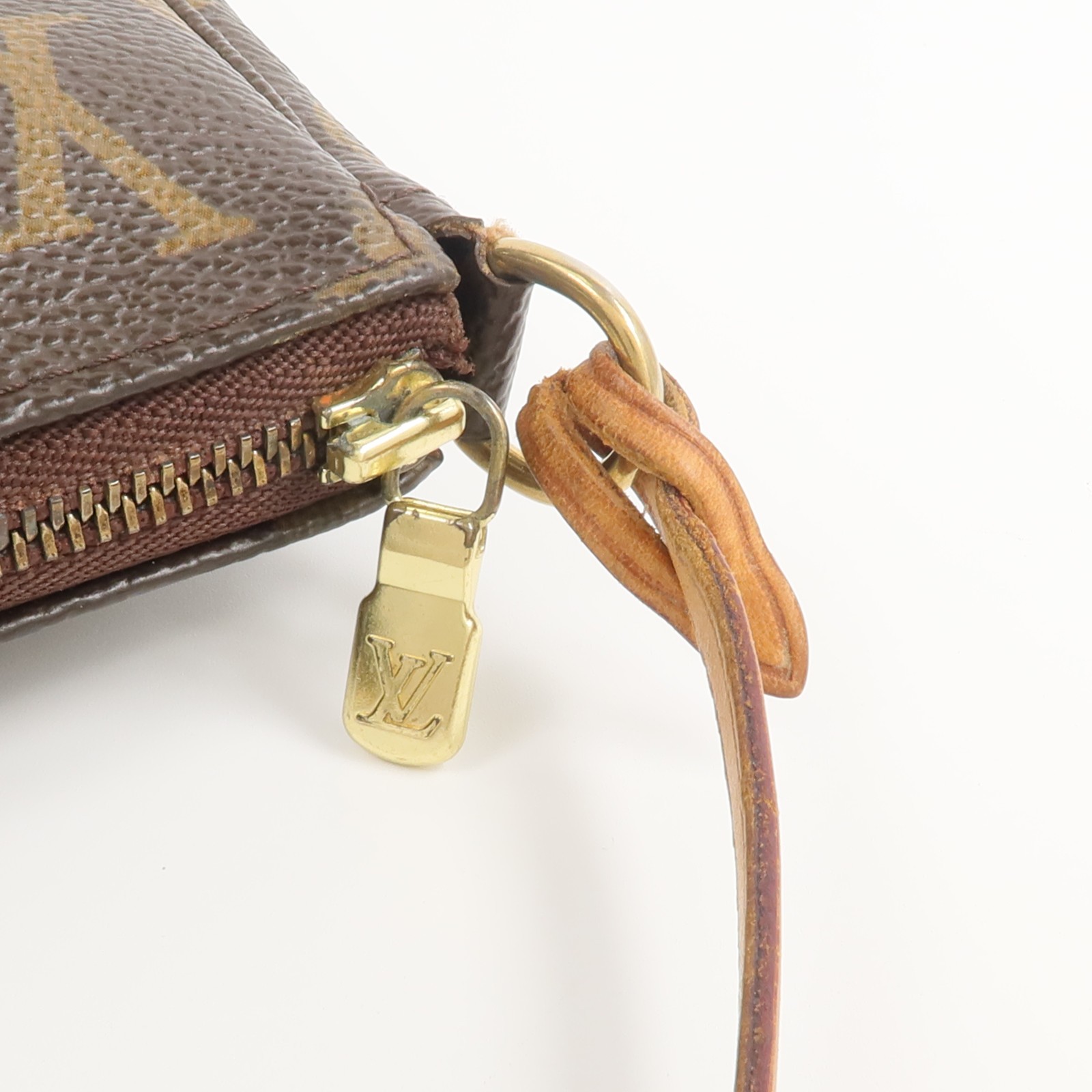LOUIS VUITTON LV GHW Pochette Accessoires Pouch Handbag M51980 Monogram Brown