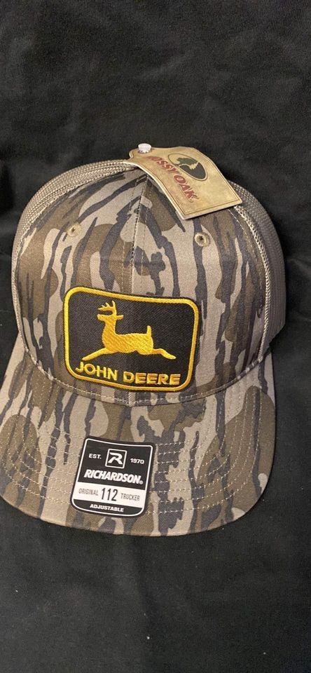John Deere embroidered patch Mossy Oak Bottomland Camo richardson 112 Hat