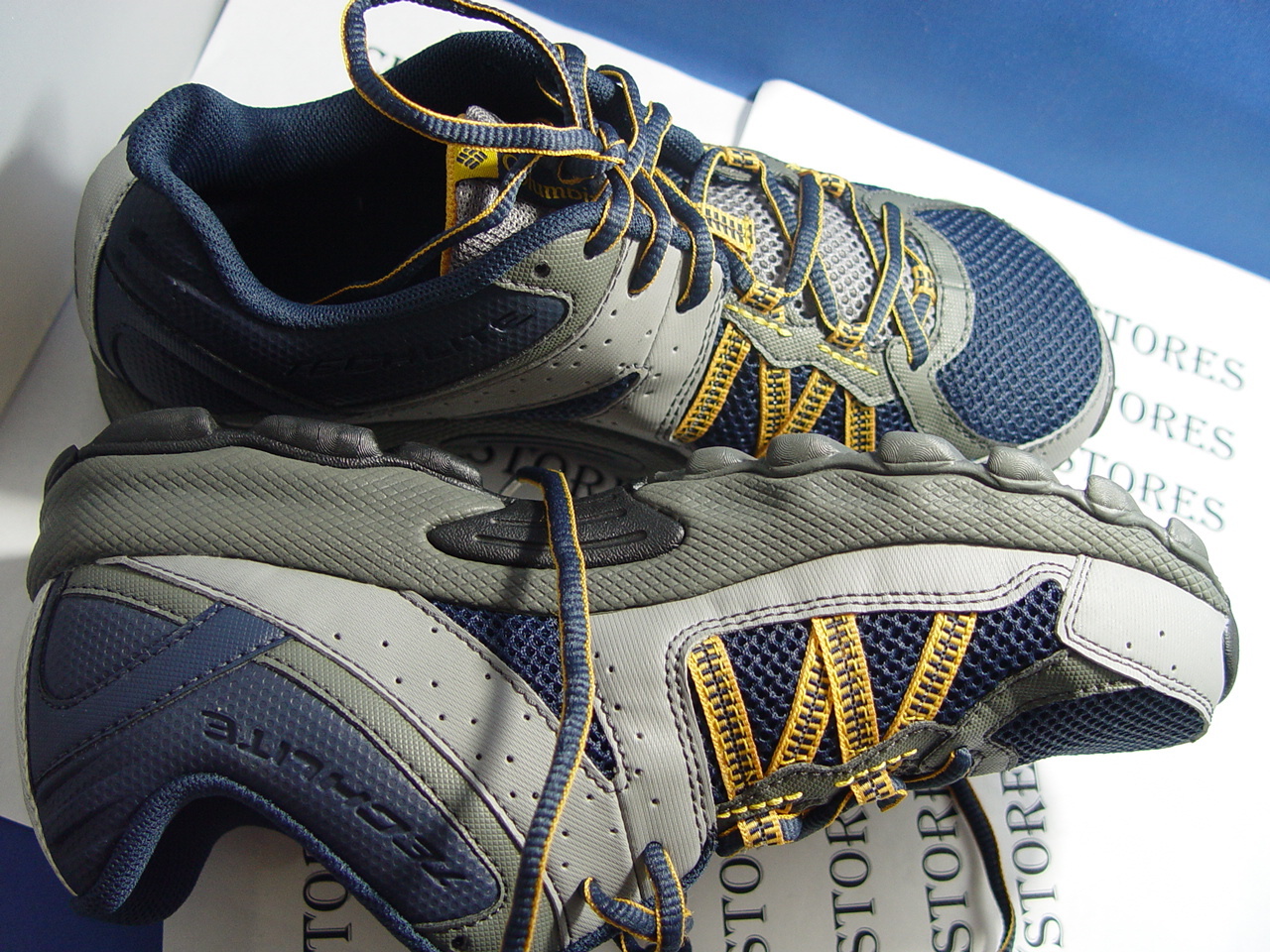 NIB COLUMBIA Switchback 2 Omni-Tech Trail Shoe dressblue golden glow,multi sizes