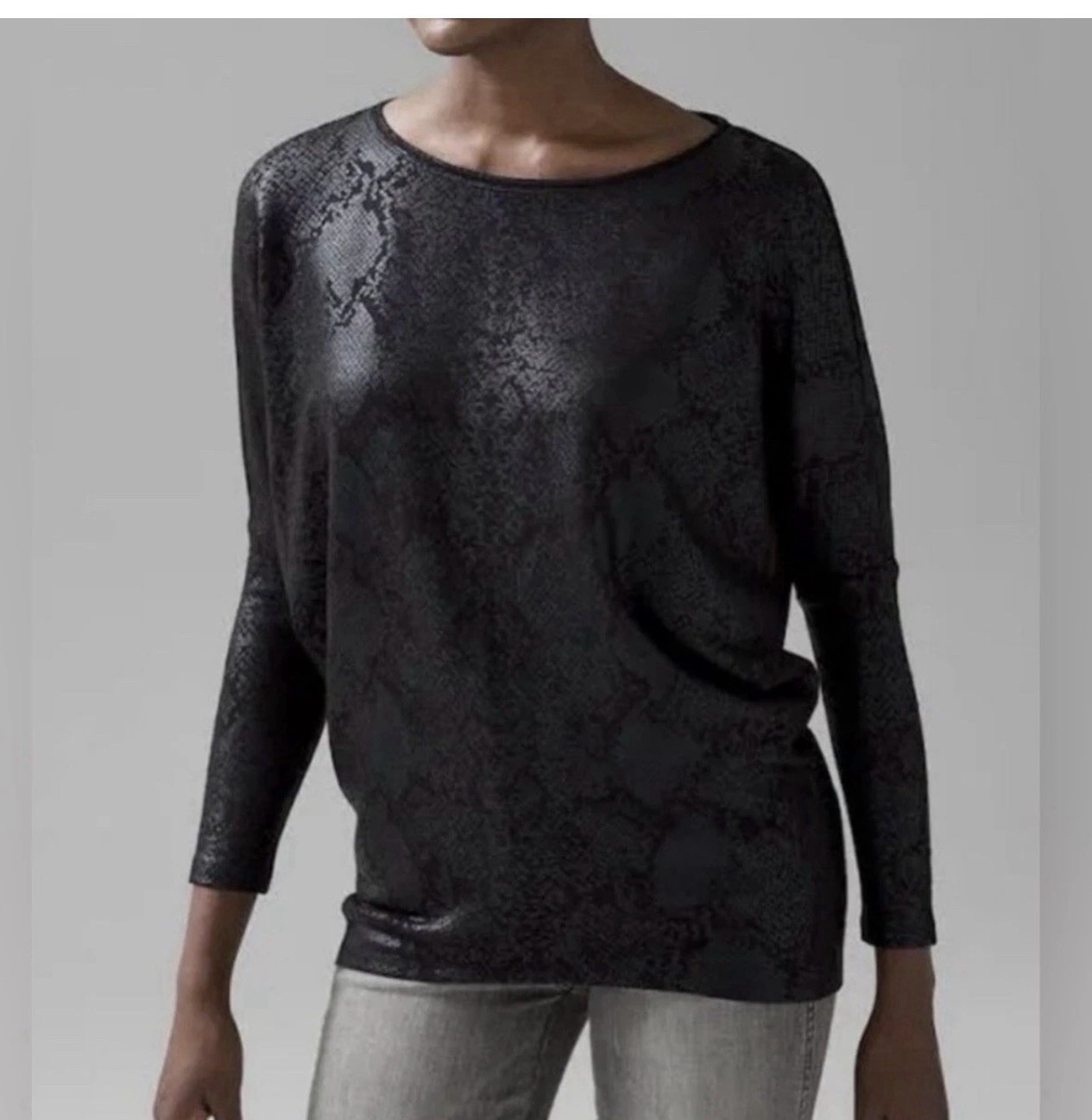 White House Black Market Snit Dolman Tunic Python Scales Foil BIack XS
