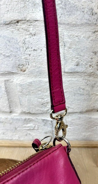 Fossil Sydney Crossbody Bag Adjustable Purse Clutch Fuchsia Hot Pink Leather