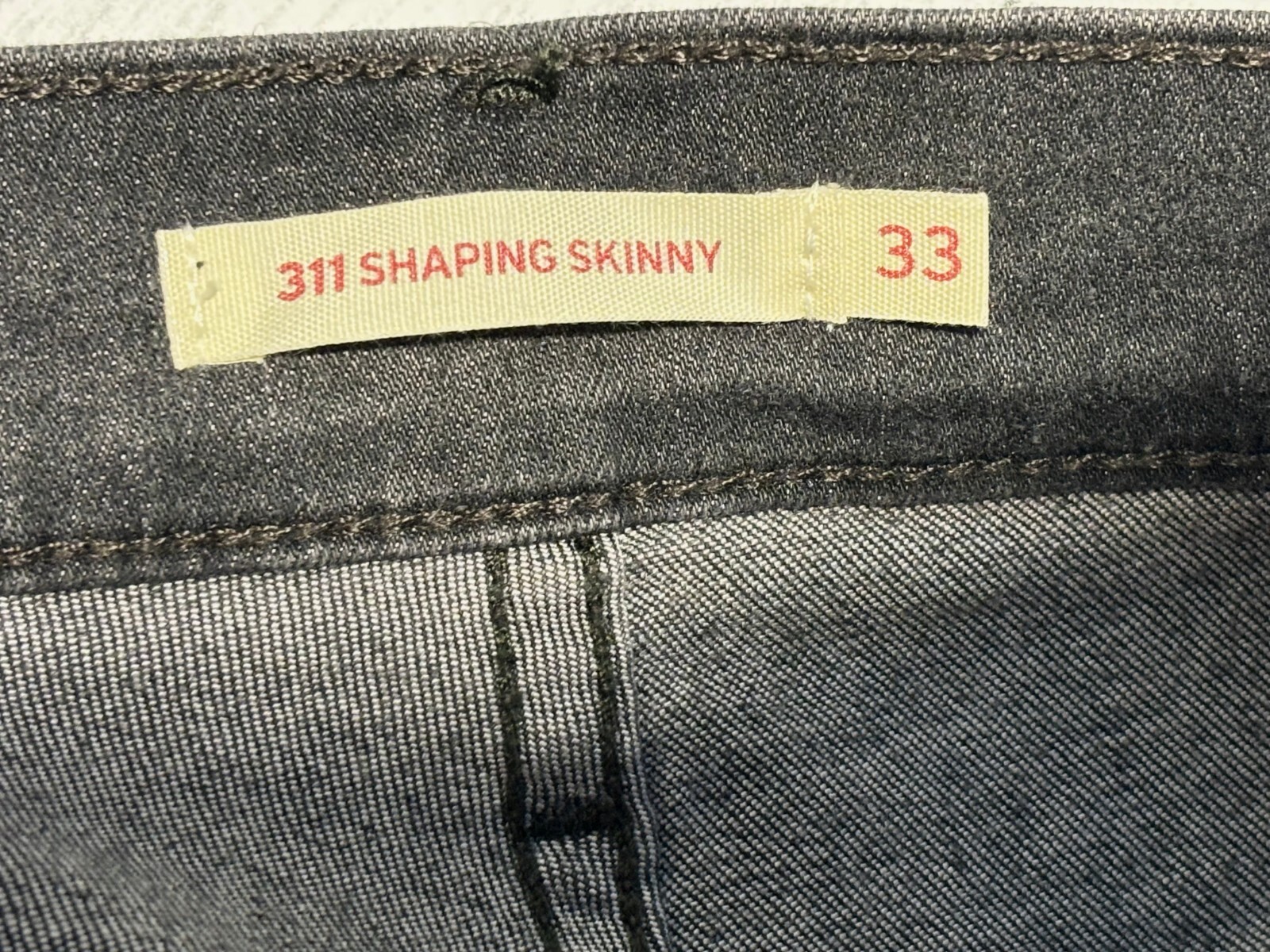 Levis Jeans Women 16 Short 33Wx30L Black Bloom 311 Shaping Skinny Mid Slimming
