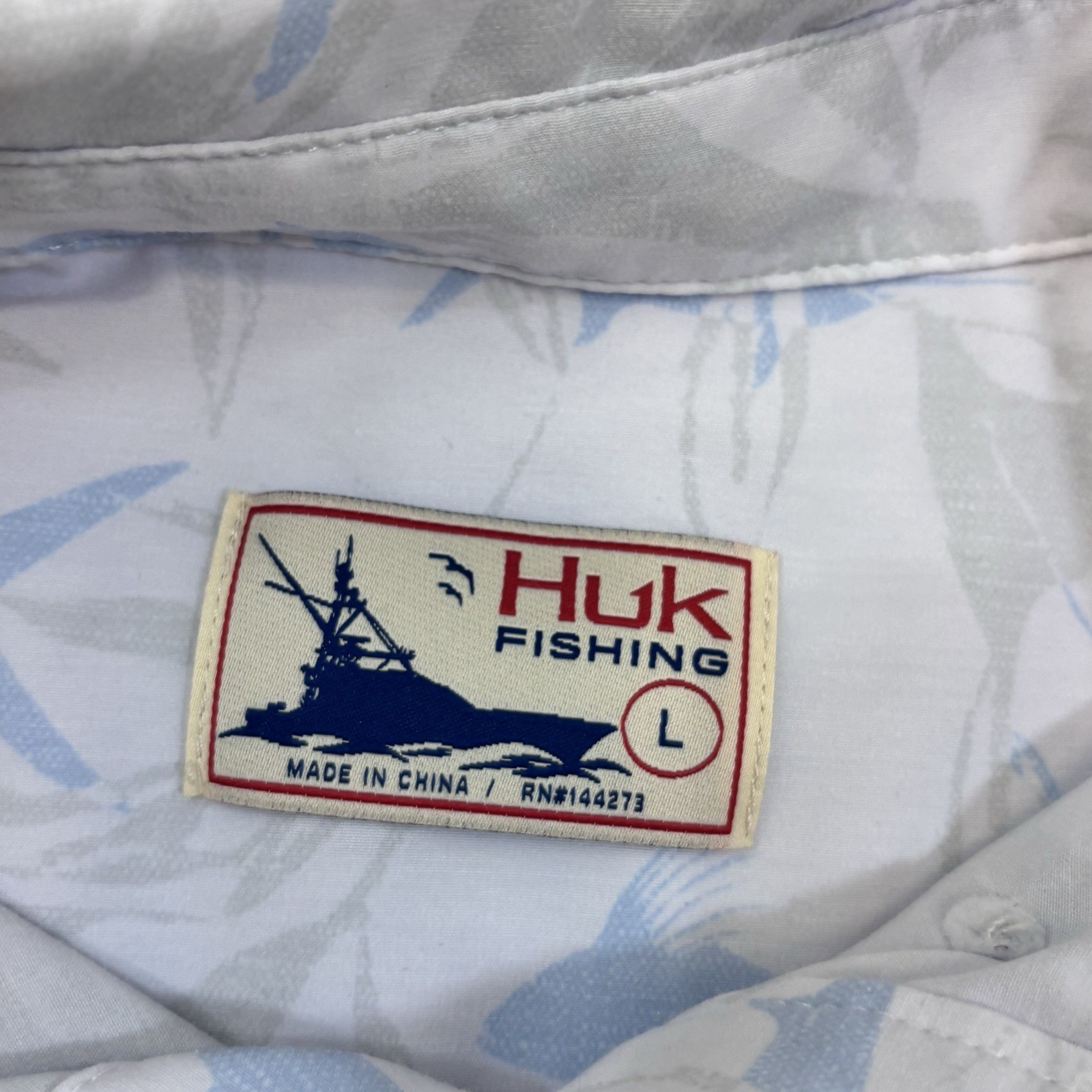 Mens Huk Fishing Button Down Shirt L Fish Print Stretch Performance Casual