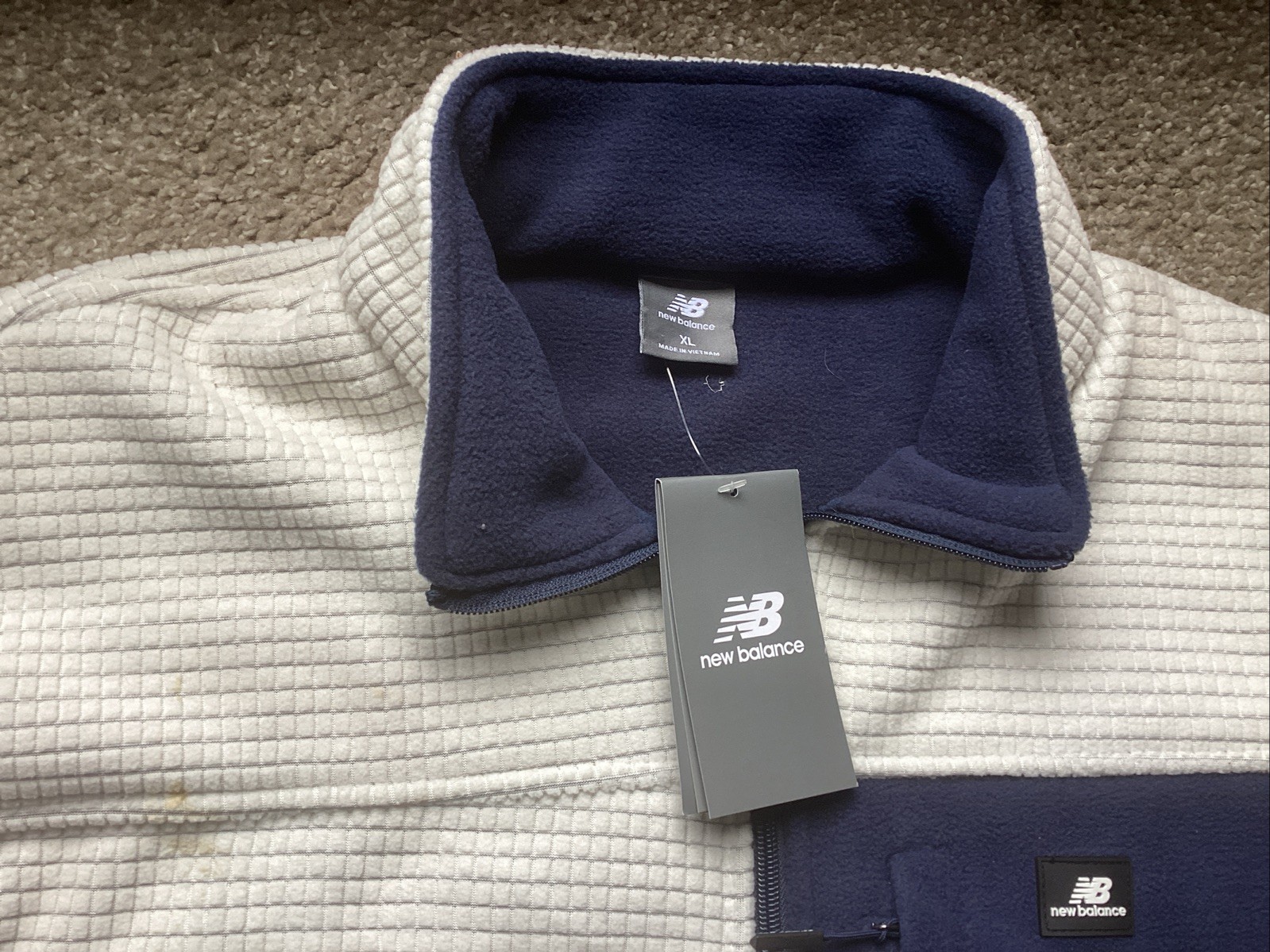 New Balance Full Zip Fleece Jacket Outdoors Hiking Beige Black Men’s Size XL NEW