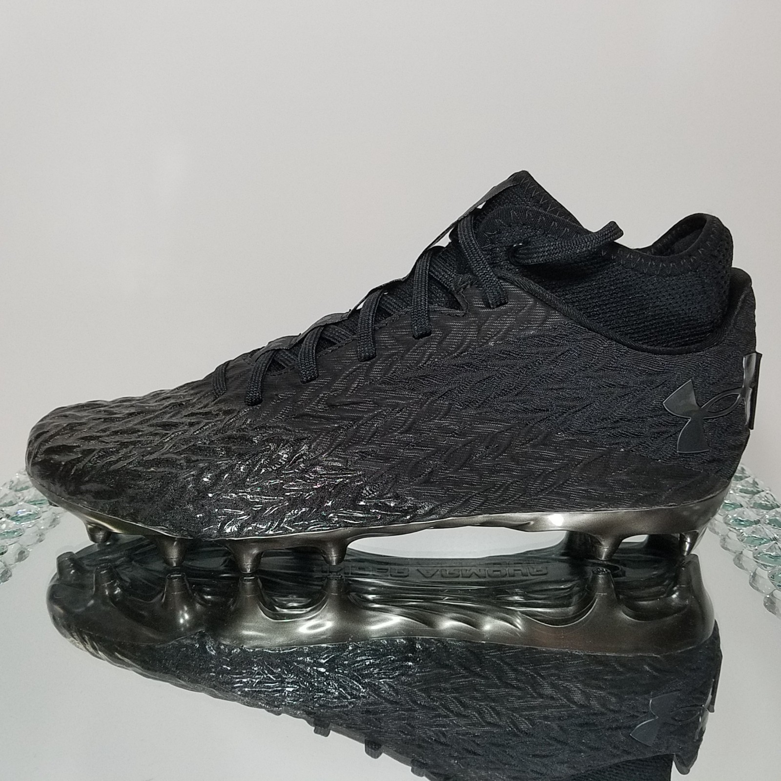 Under Armour Spotlight 4 MC Black Football Cleats – Men’s Size 10 – 3027977-001