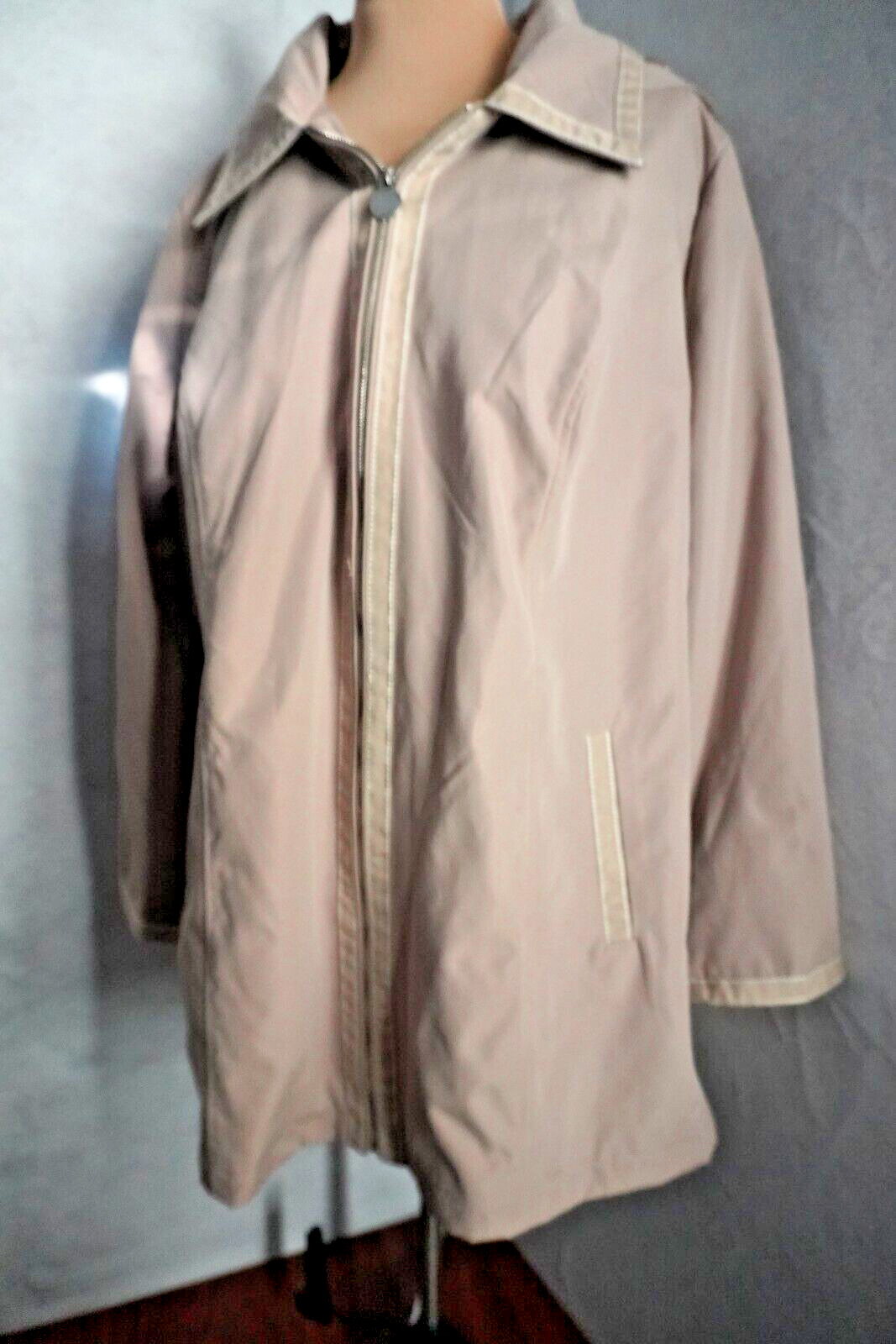 Dennis Basso Beige Zipper Front Hood Lined Water-Resistant Coat size 2X