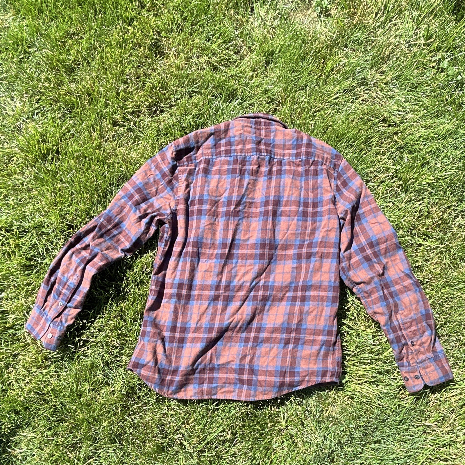 Perry Ellis Men’s M Regular Brown/Blue Plaid Long Sleeve Point Collar Button-Up