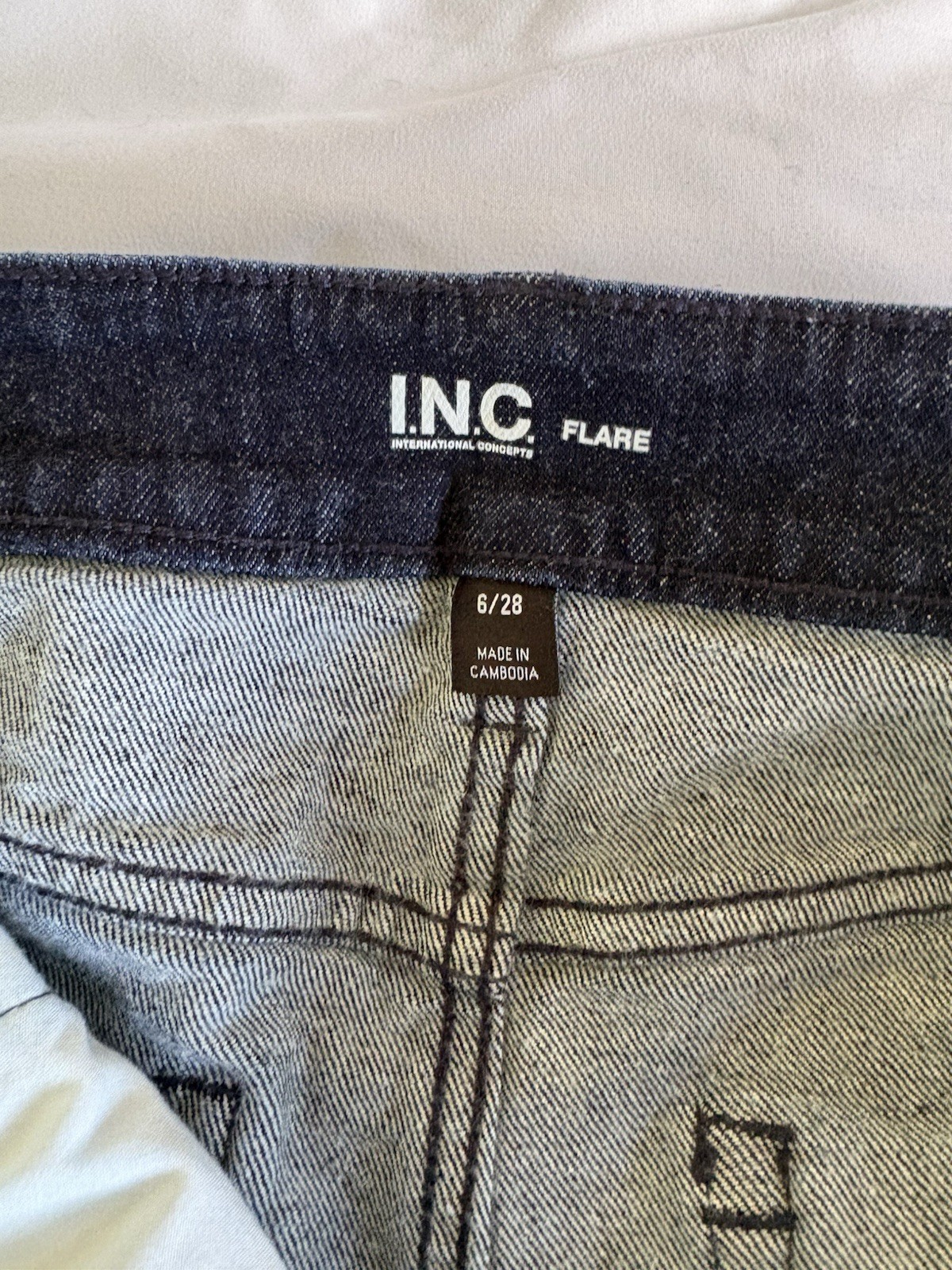 I.N.C. International Concepts Women’s High-Rise Pull-on Flared Cropped Jeans, 6.
