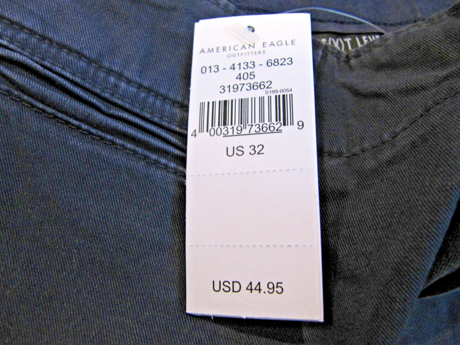 NWT – American Eagle Next Level Flex Men’s Chino Shorts Size 32 Navy color