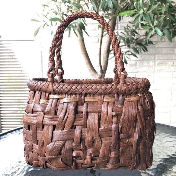 Authentic Wild Basketry Knitted in Japan Precious Wild Grape Vines 8.6″ x 5.9″