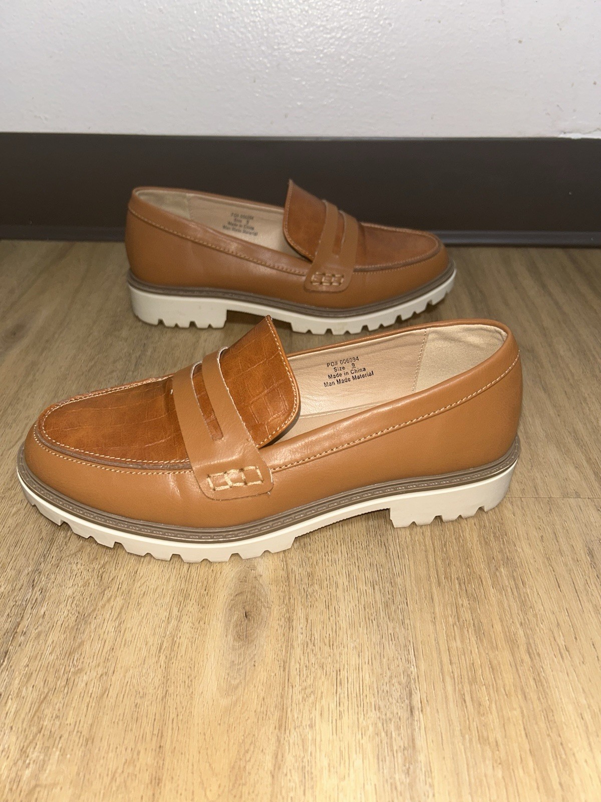Journee Collection Man Made Materials Loafers Mocasines Tan/Brown Womens Size 9