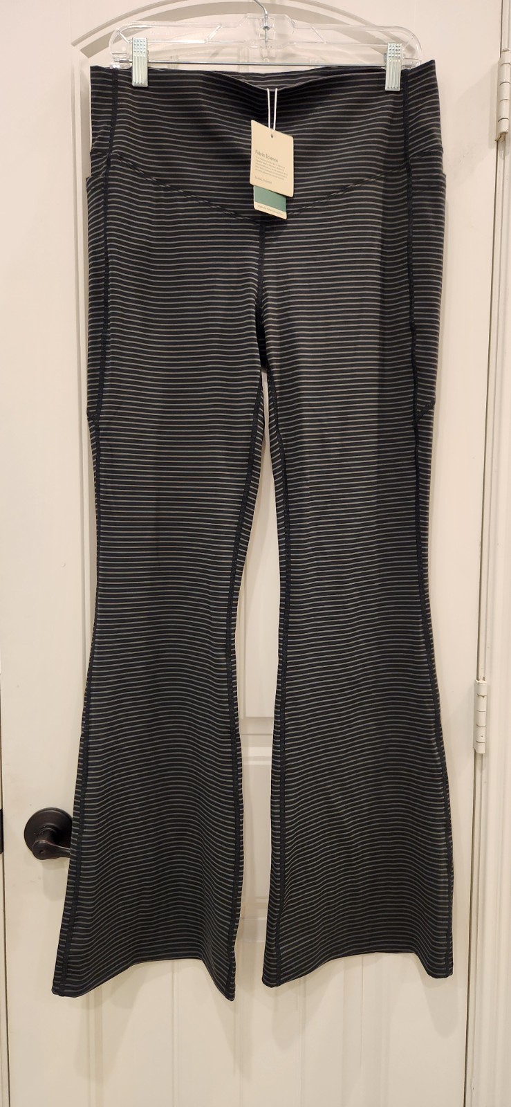 Halara Flare Leggings Gray Stripe High Rise Stretch XL Regular Polyester Knit