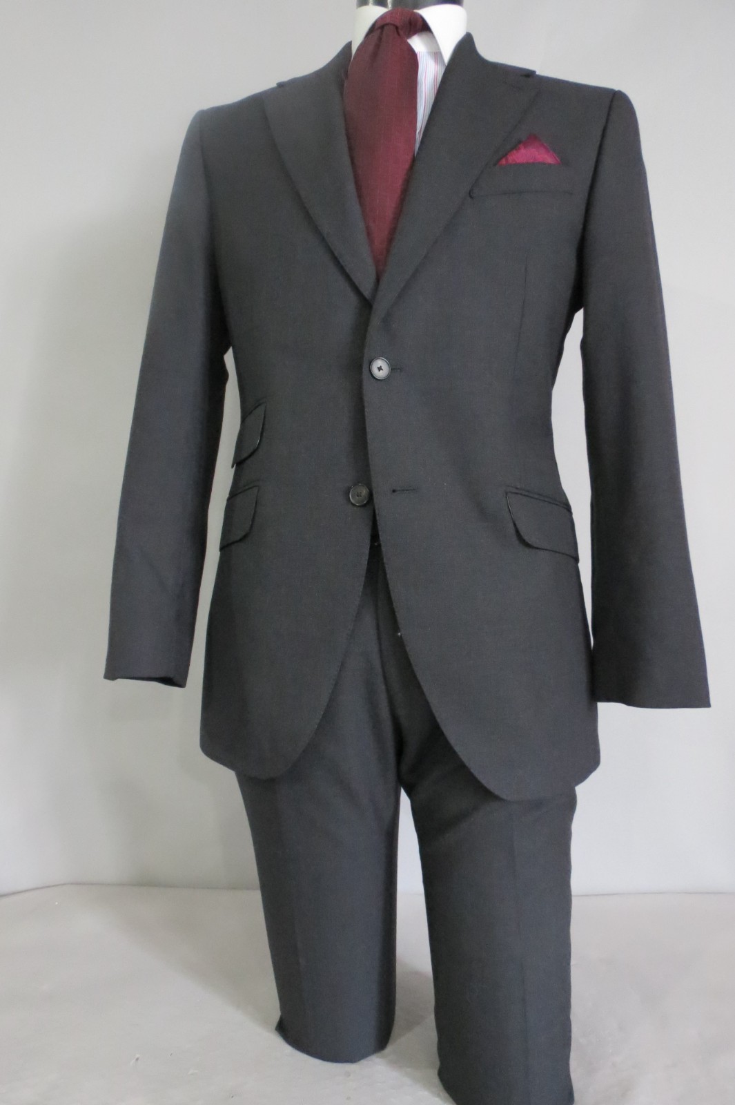 Charles Tyrwhitt Yorkshire Worsted woven in England Halfcanvas slimfit suit 42 R