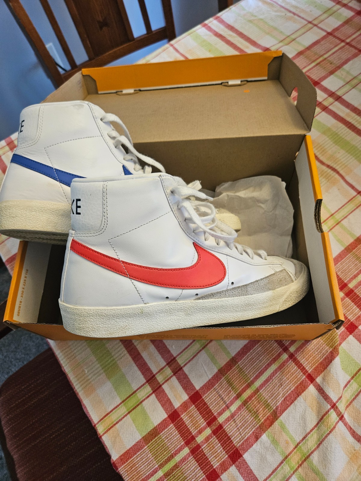 Size 10 – Nike Men’s Blazer ’77 Vintage Mid White Blue Red