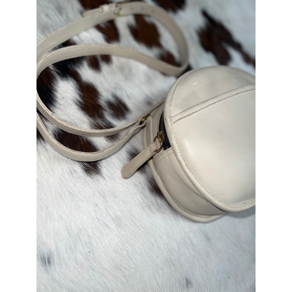 Coach Vintage Chester Canteen Crossbody Bag Women Small Cream Good Leather Brass