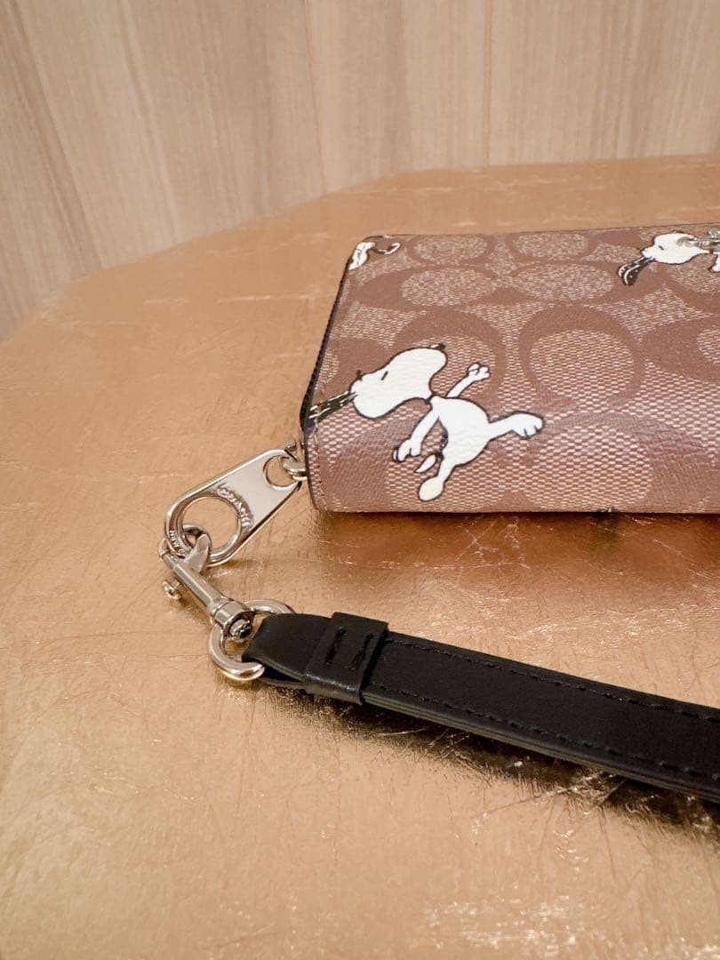 COACH Long Wallet Peanuts Collaboration Snoopy with Strap