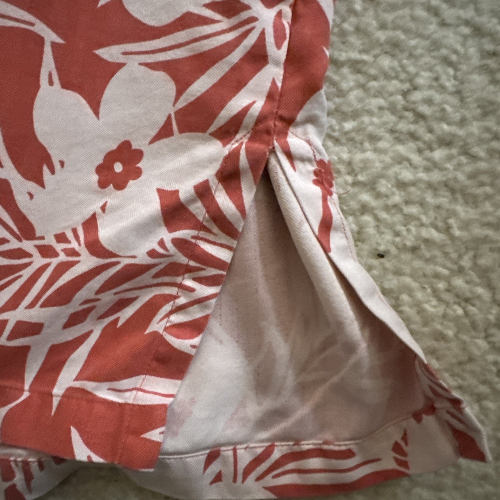 Pineapple Moon Silk Hawaiian Shirt Men’s Size M Salmon Color Floral Beach Resort