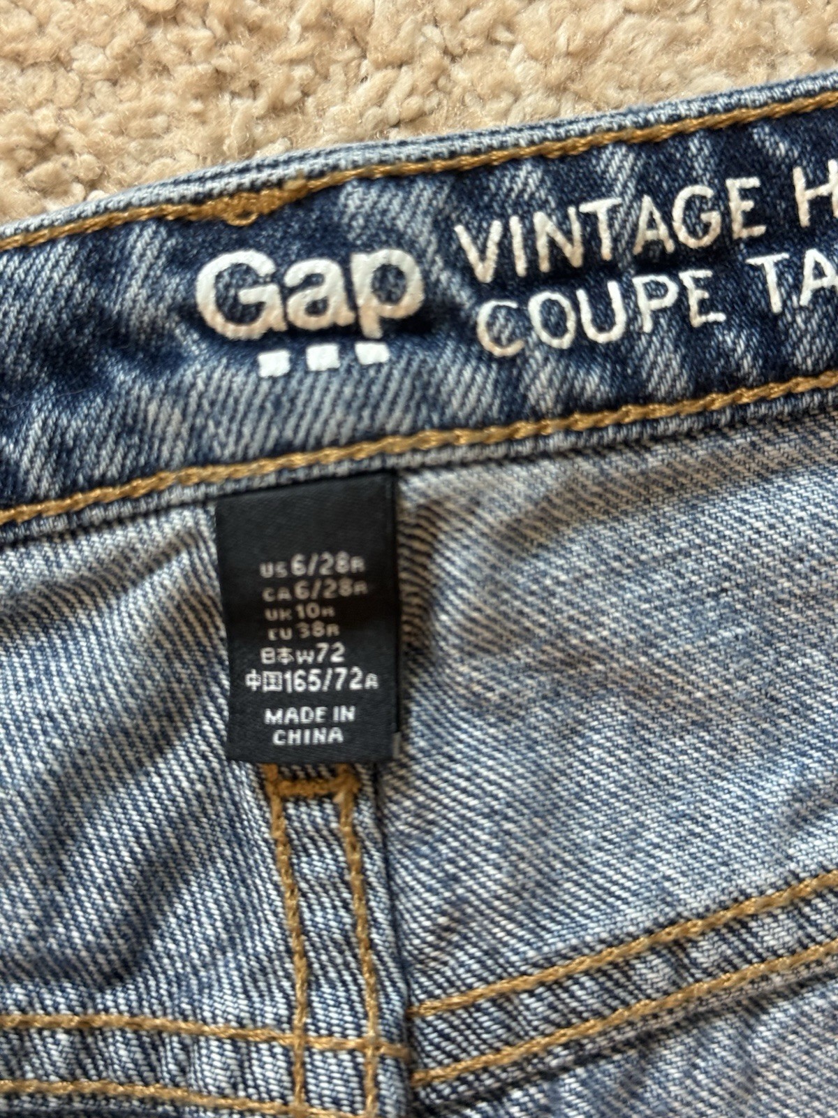 GAP Vintage High Rise Ripped Jeans Size 28