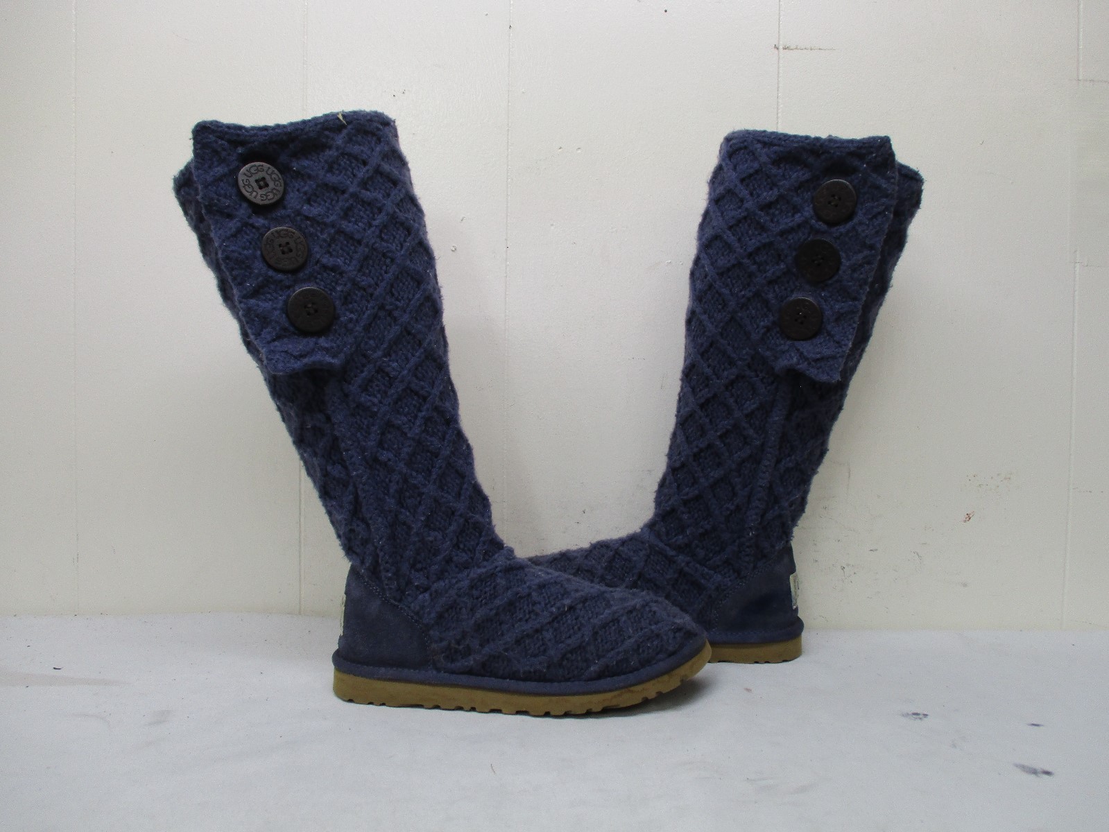 UGG Australia Cardy Purple Knit Button Boots Womens Size 6 Style 3066