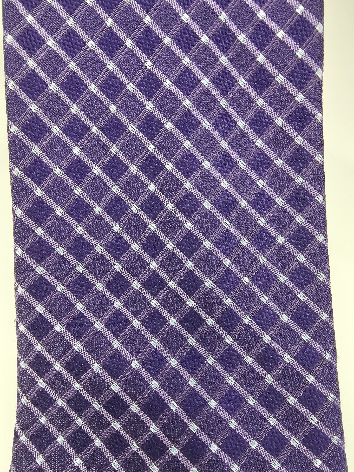 Jos. A Bank Traveler Collection Stain Resistant Tie Purple 100% Silk 64″ Length