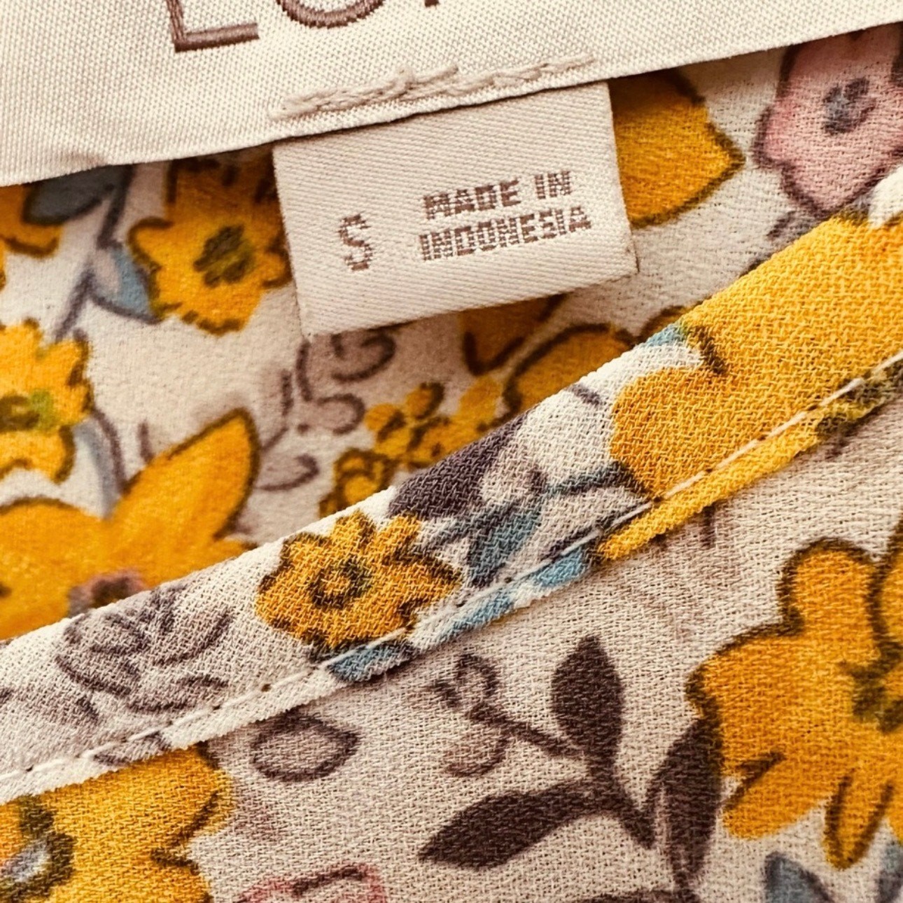 LOFT Outlet Yellow Floral Flutter Sleeve Blouse Size Small Cottagecore Boho Top