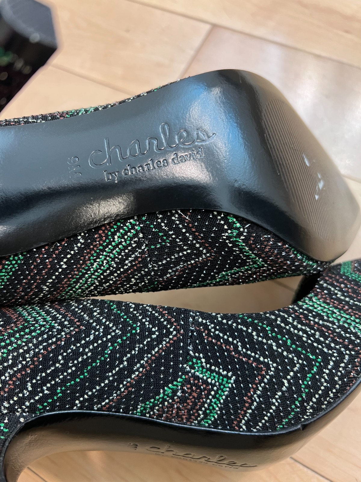Charles by Charles David Chevron Pattern Pumps Pointed Toe Stiletto Multi Size 9