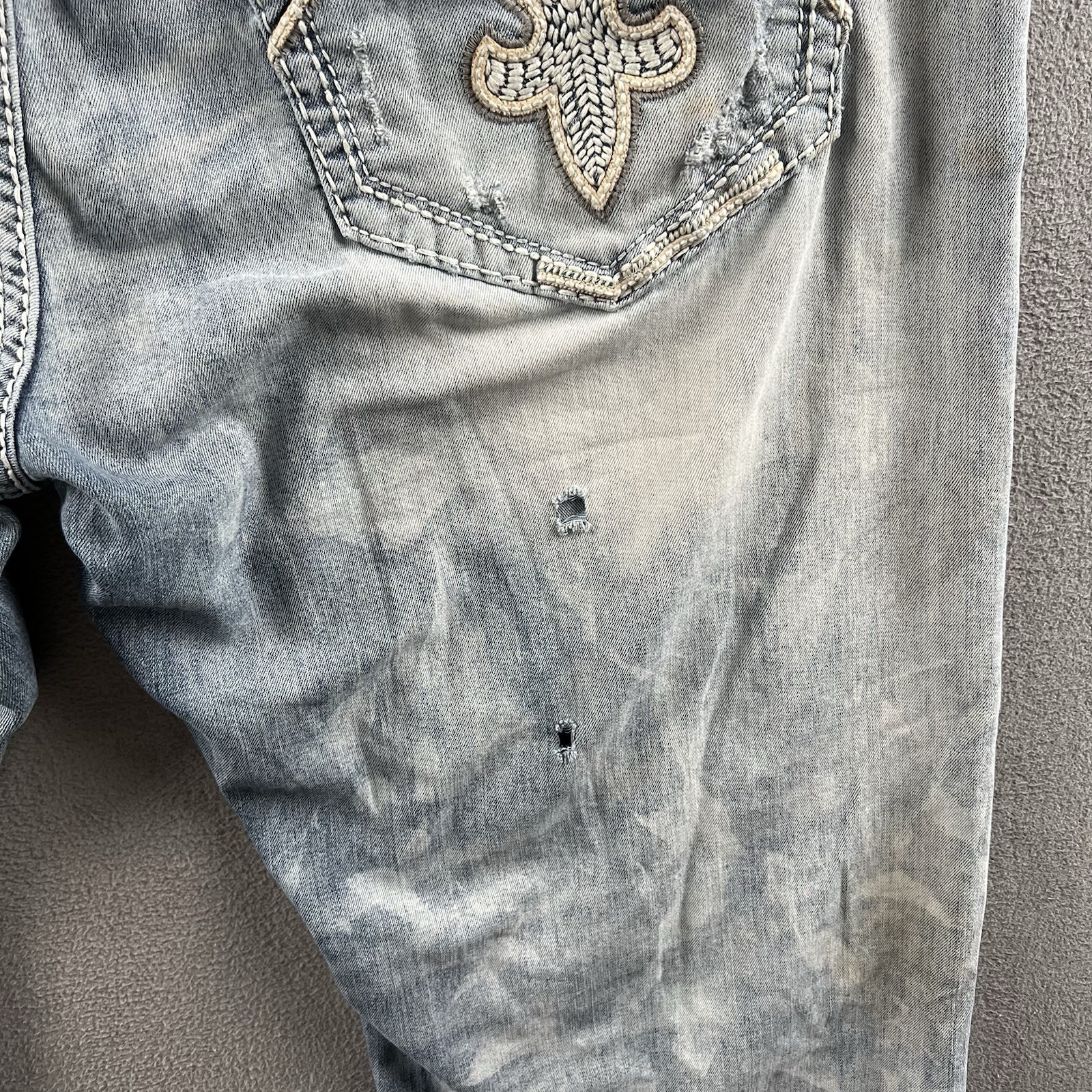 Rock Revival Feeney Jeans Mens 44×34 Light Wash Distressed Denim Relaxed Fit Y2K