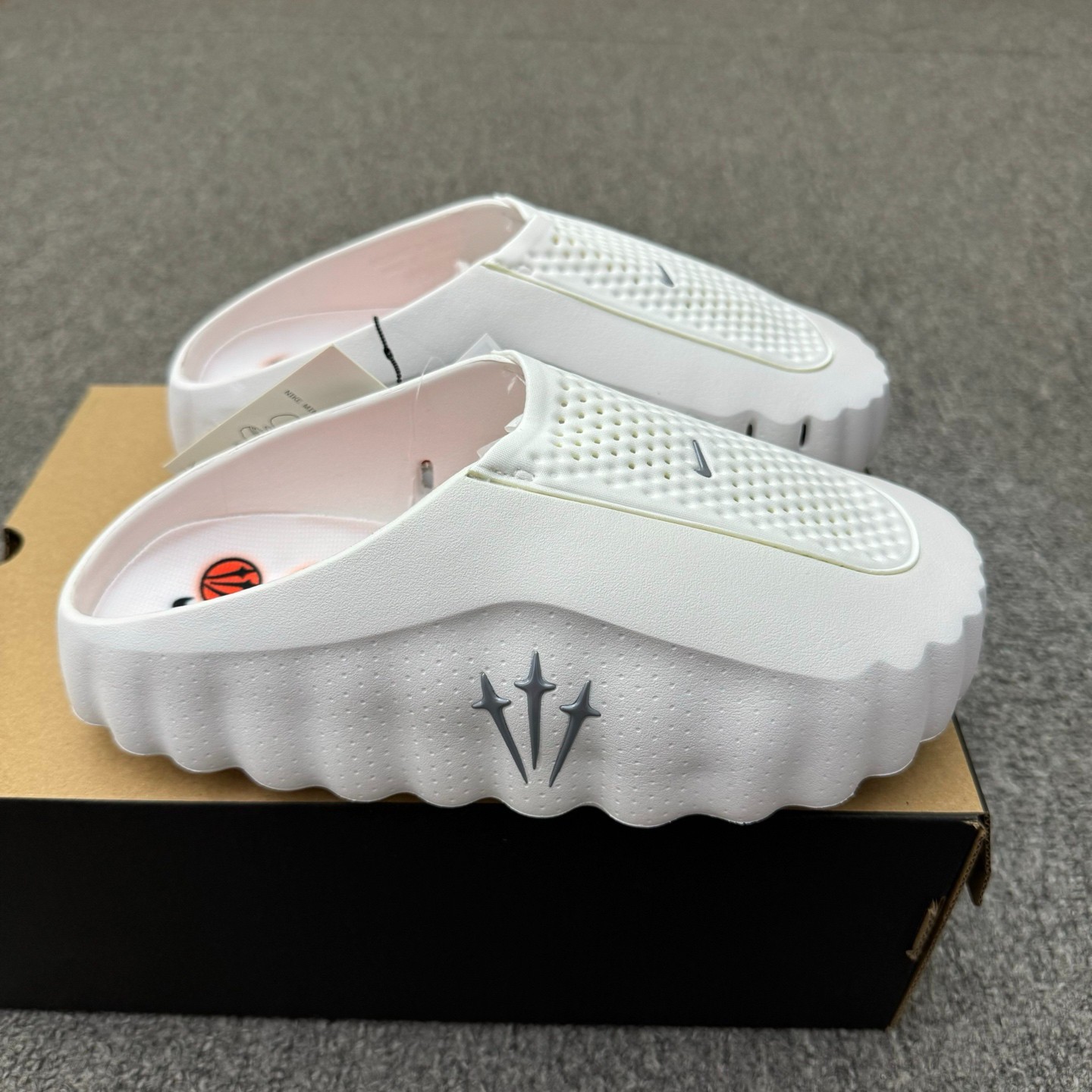 Nike x Travis Scott Mind 001 Triple White Slip-On Clog Slippers