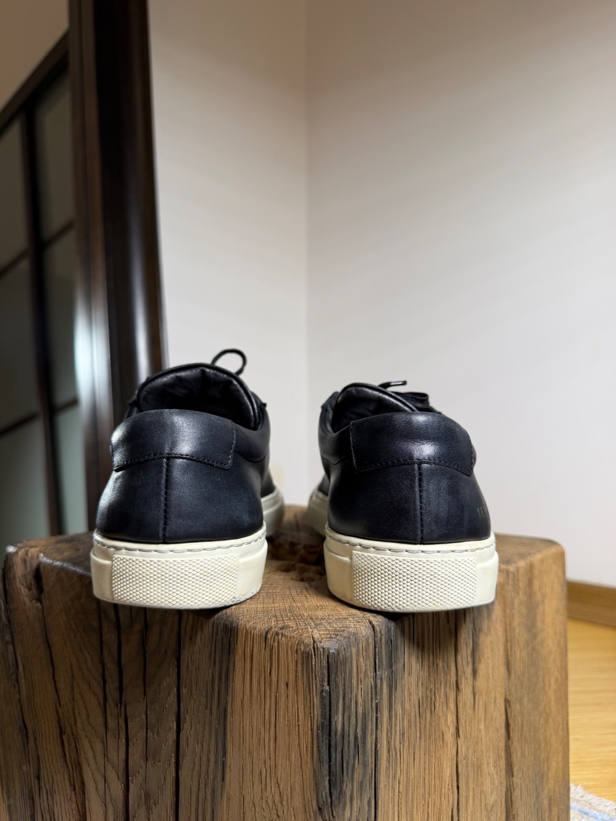 Common Projects Achilles Leather Sneakers in Black Size 43EU