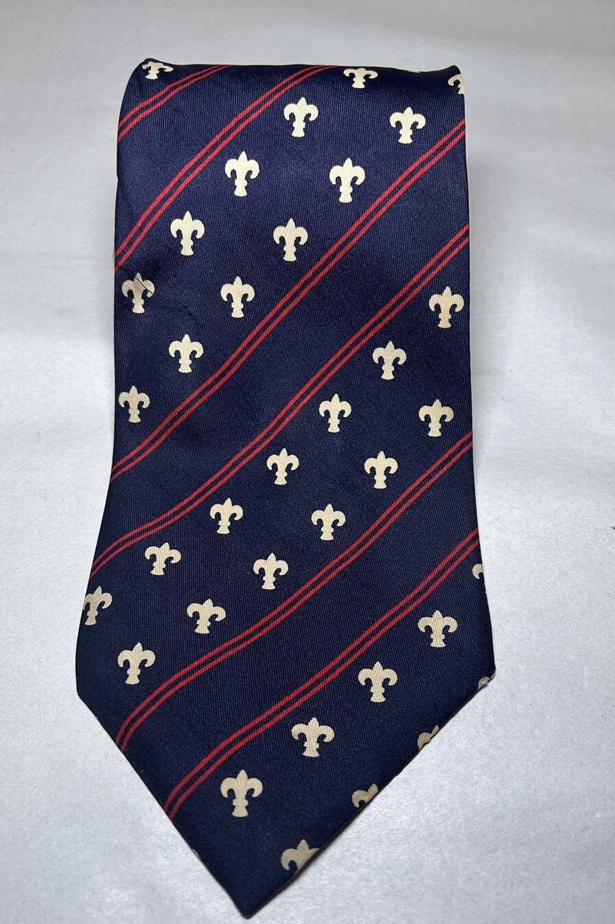 Vintage N. Peal Classic Navy Red Flour De Lis Men’s Tie All Silk 56” X 3.75”