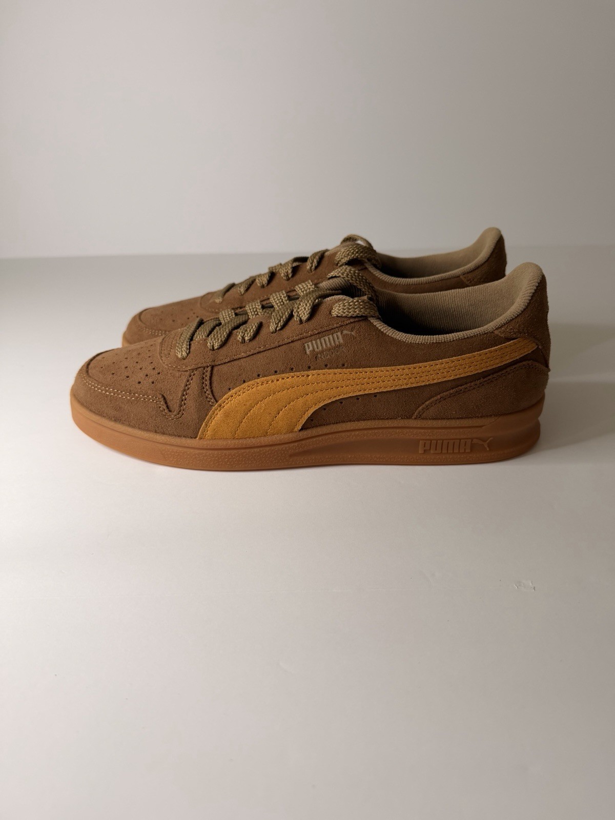 PUMA Indoor R Suede Men’s Low Top Lace-Up Sneaker Chocolate Chip/Sport Yellow