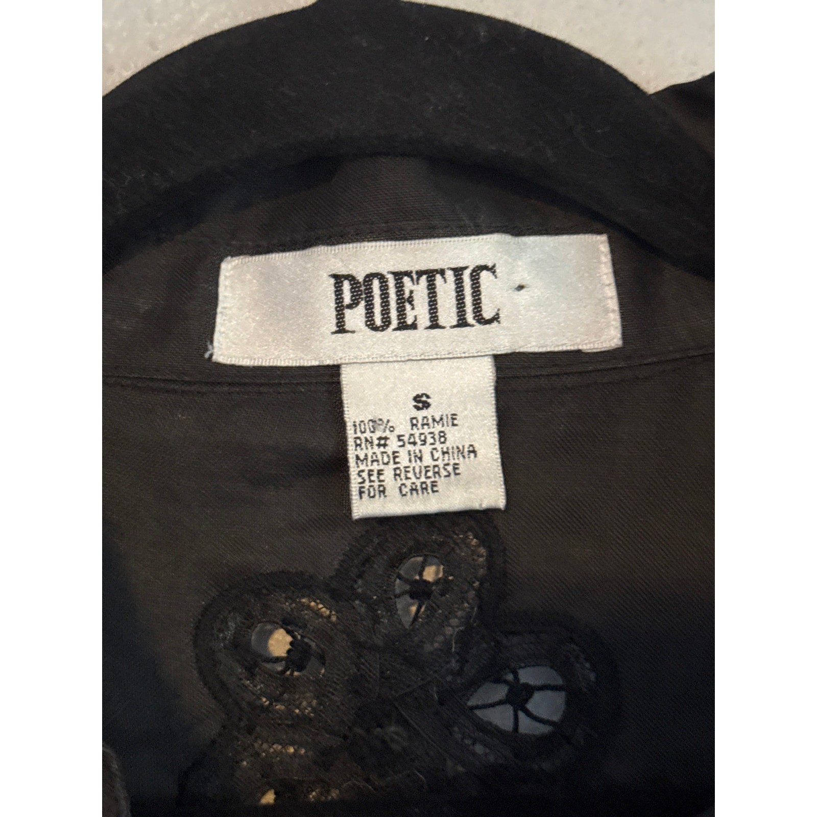 Vintage Embroidered Button Down Blouse Black Dark Floral Womens Small 100% Ramie