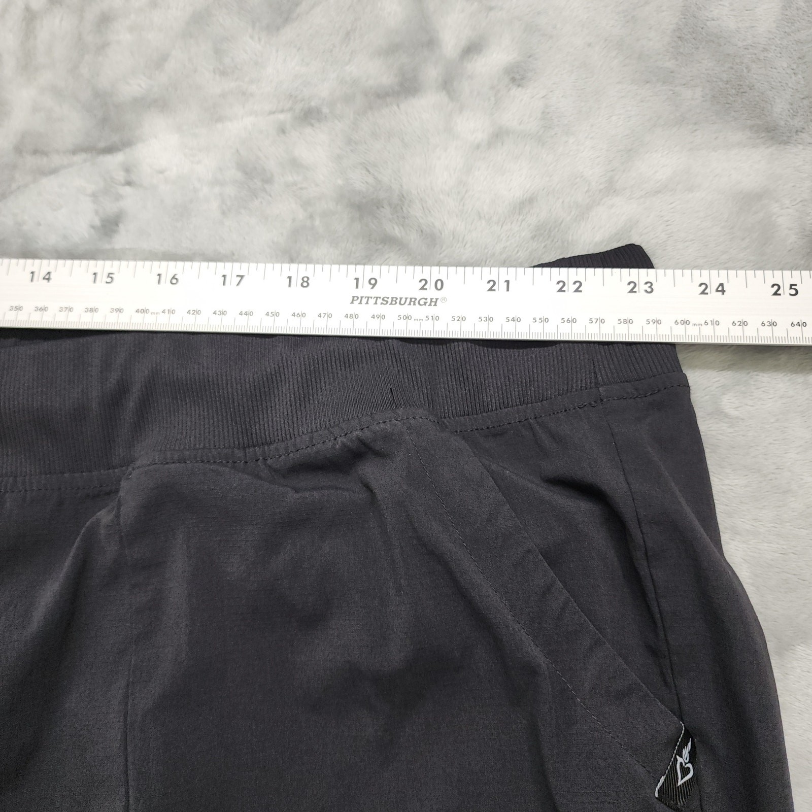 Torrid Pants Womens 5 5X/28 Black Happy Camper Crop Active Scrunch Hem Pockets