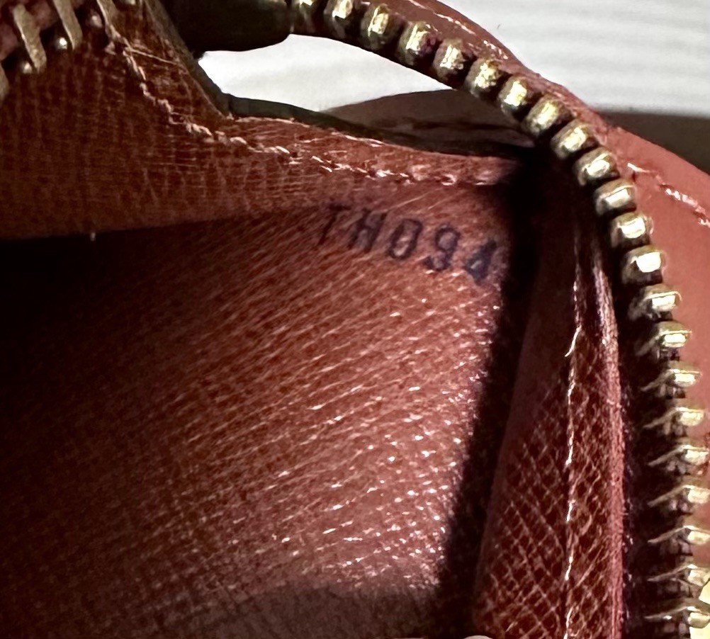 Authentic Louis Vuitton Monogram Pochette Homme Clutch Bag M51795 Excellent