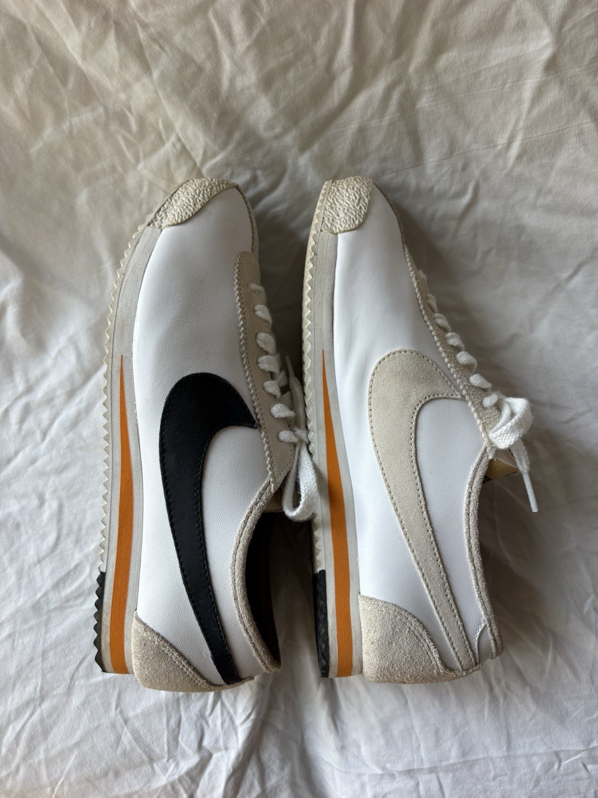 Nike Men’s Low Top Lace Up Athletic Sneakers (**1 of 3107 pairs made)