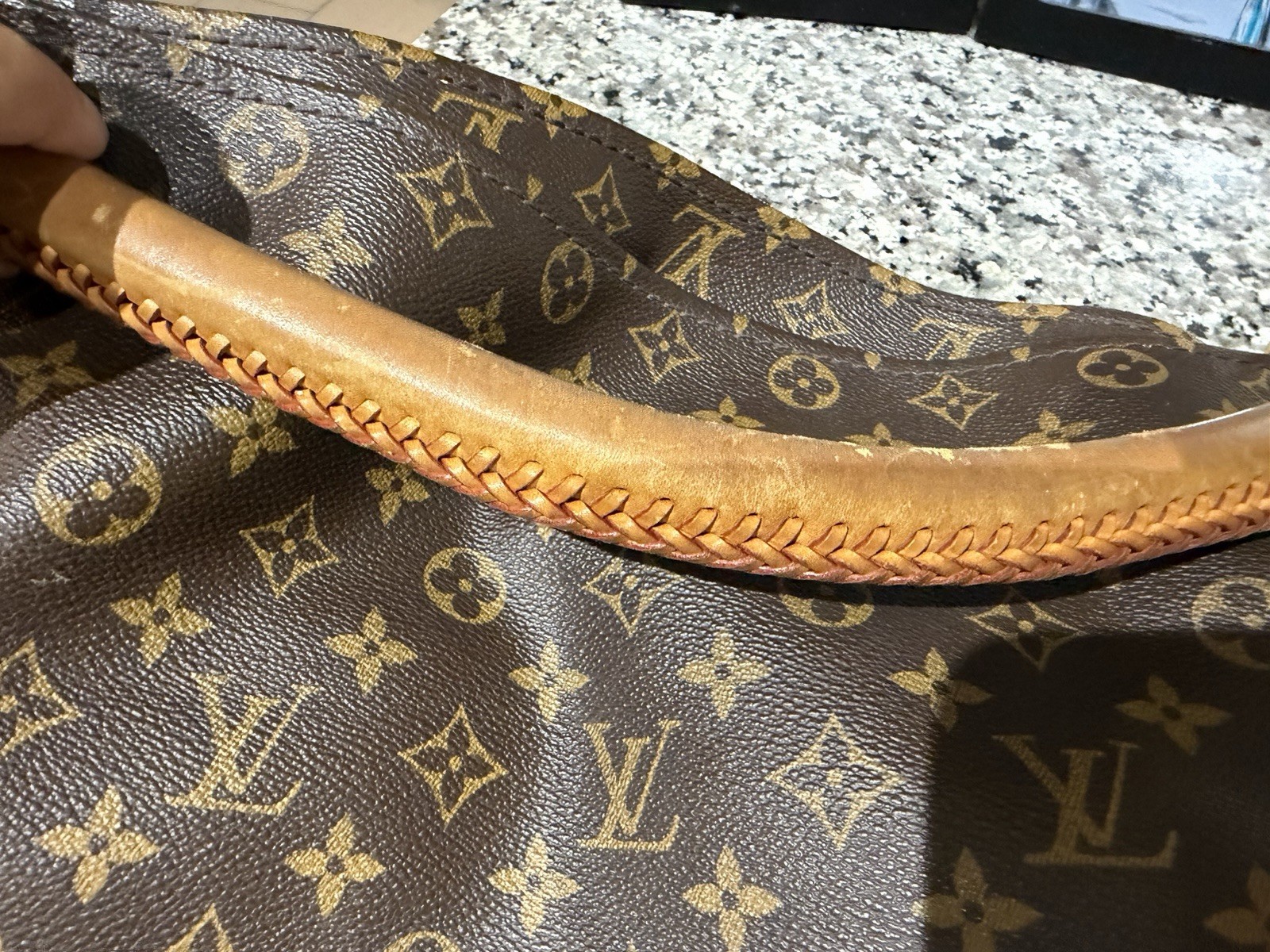Louis Vuitton Artsy MM Monogram Canvas Leather Tote Shoulder Bag Purse Handbag