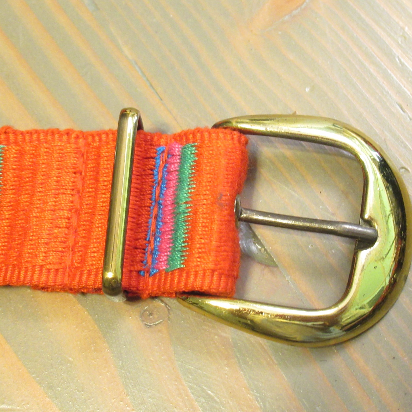 Liz Claiborne Embroiderd Belt L Red Blue Purple Striped Gold Tone Buckle Tip