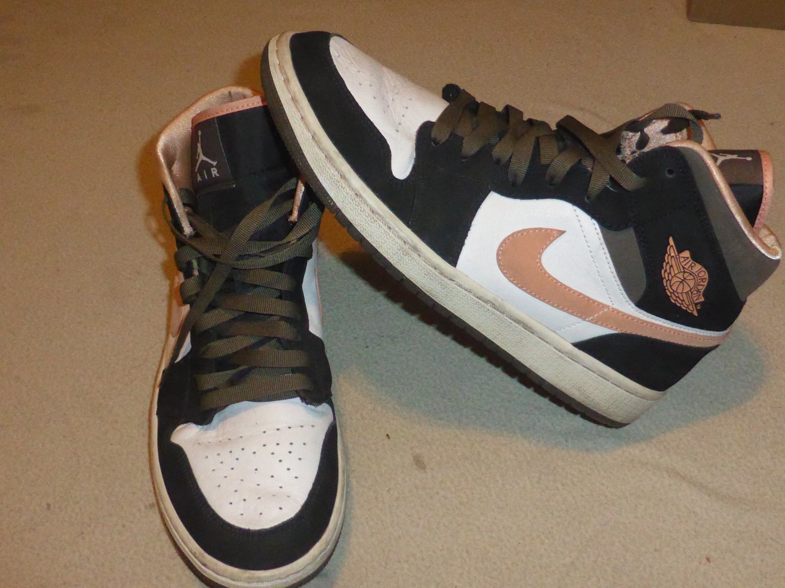 AIR JORDAN 1 MID SE SHOES DH0210-100 SIZE 10 MENS WOMANS 11.5 PEACH MOCHA WHITE