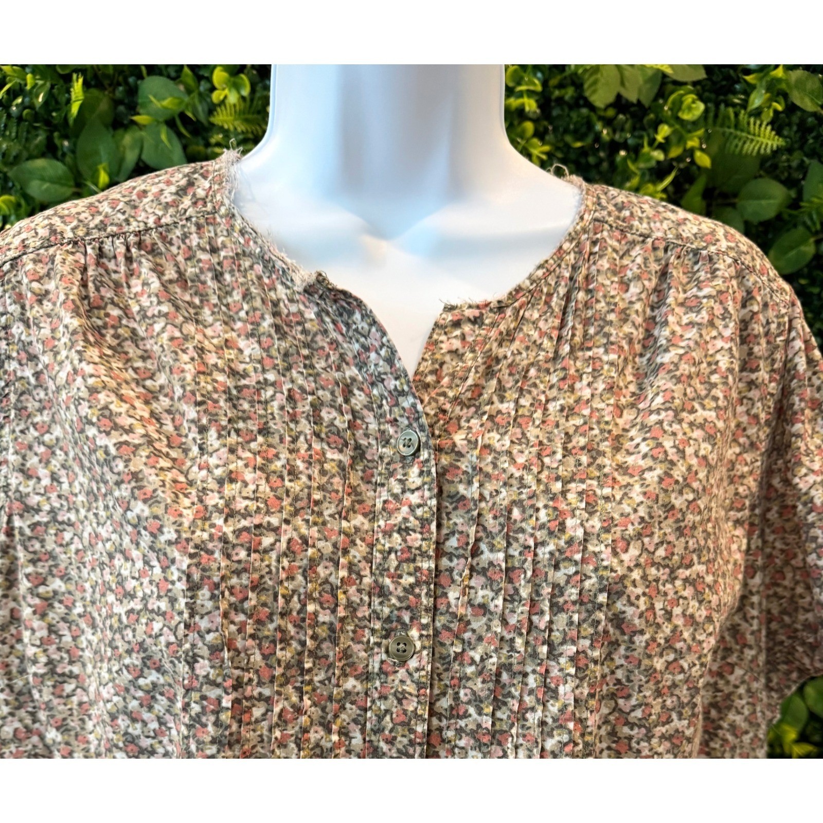 Womens Ditsy Floral Pintuck Button Down Blouse Short Sleeve Pink Cream Top