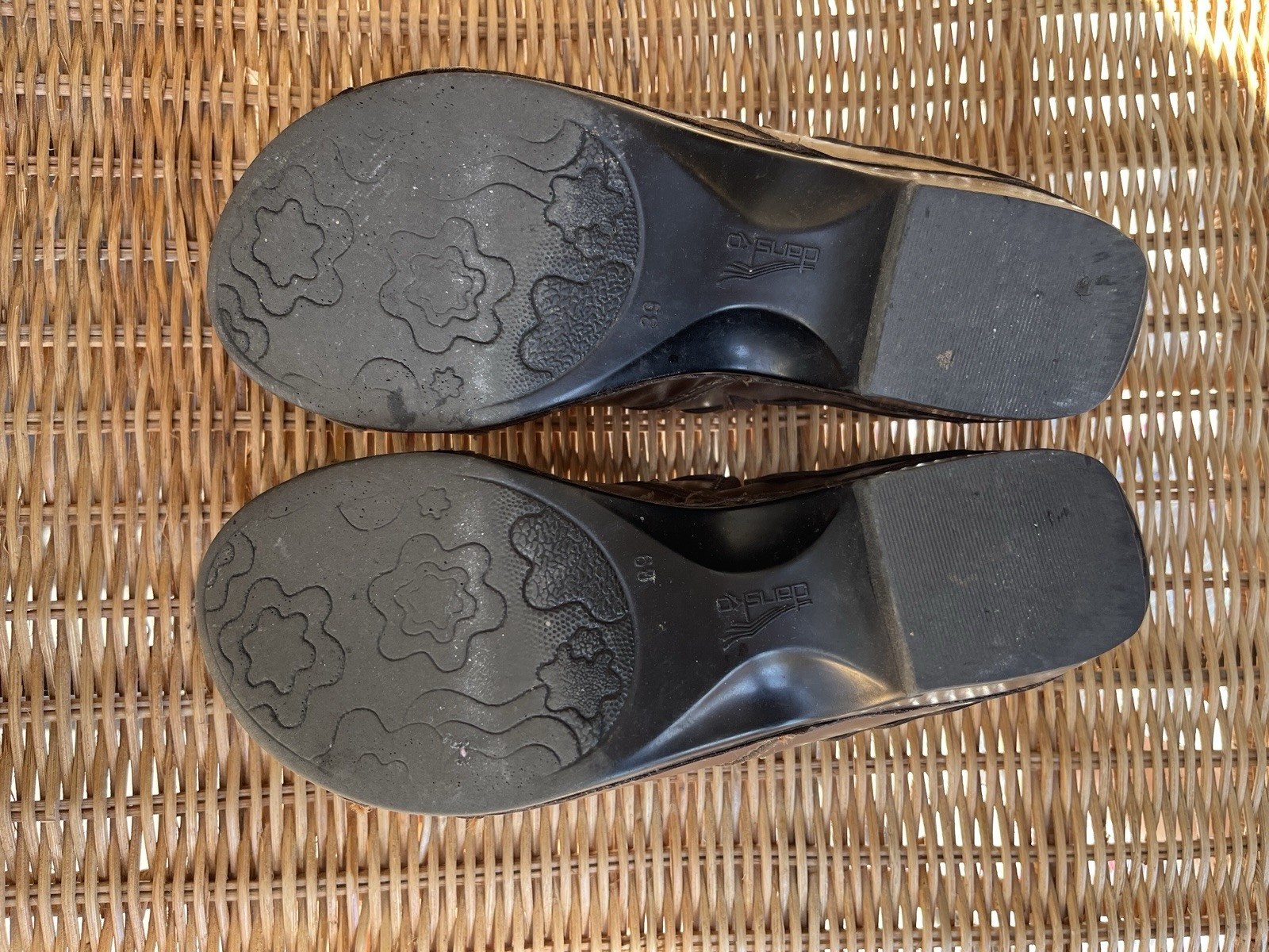 Dansko Hailey Brown Leather Clogs Women’s Size 39 US 8.5