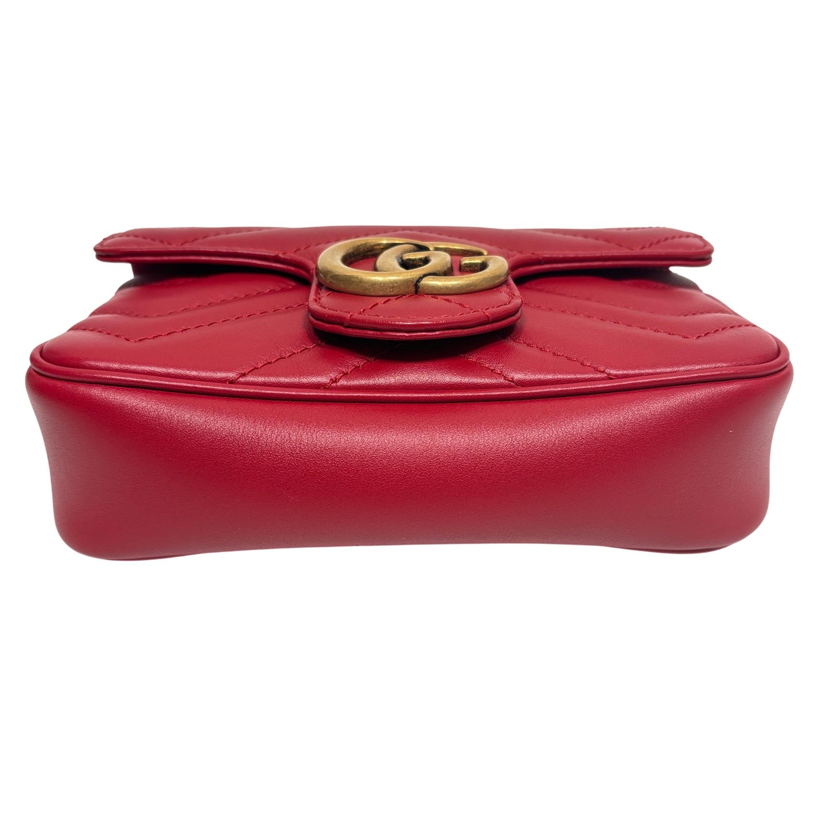 Gucci 476433 GG Marmont Matelassé Super Mini Shoulder Bag – 6.75″ x 4″ x 1.75″
