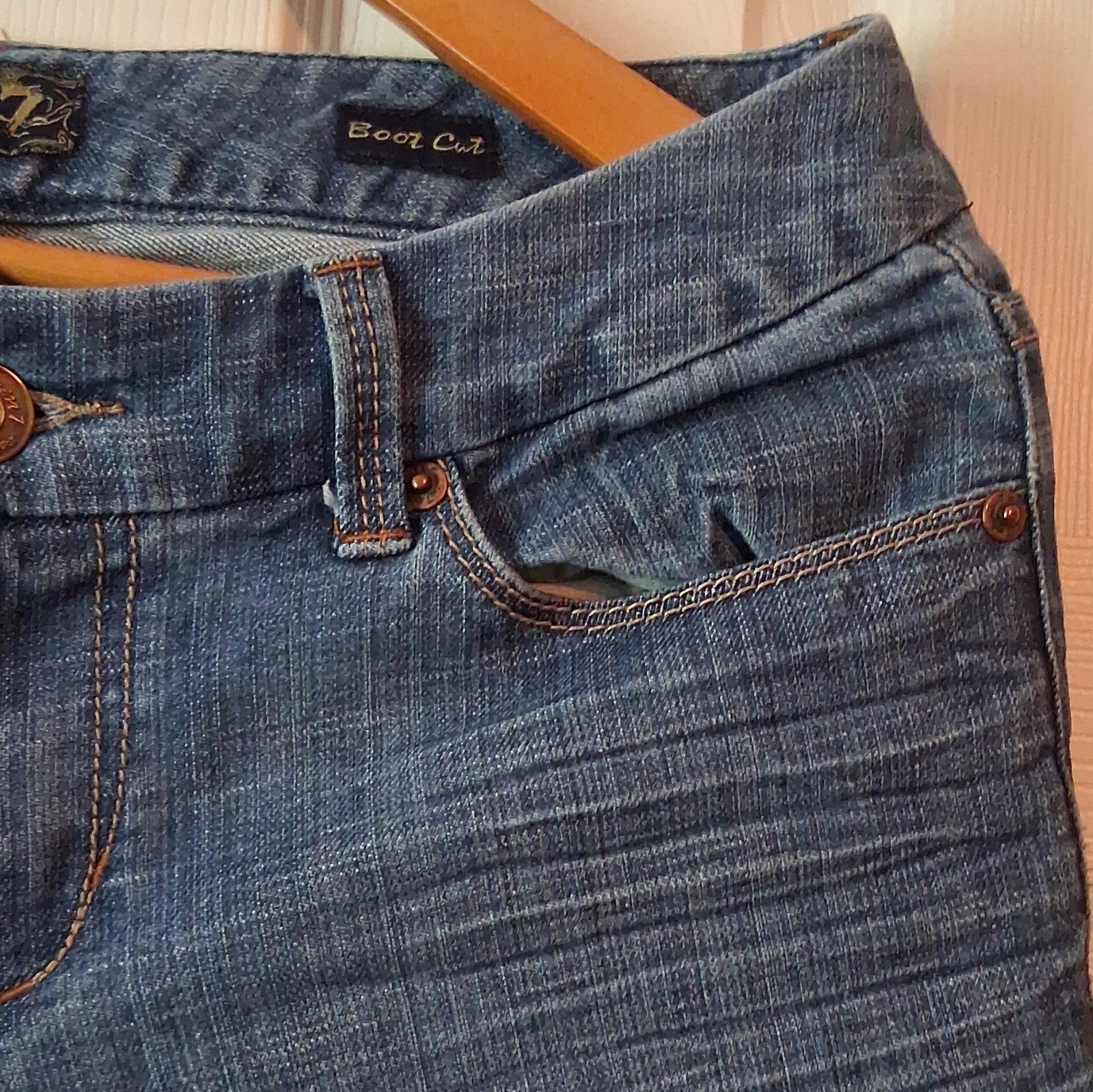 Seven7 Women’s Bootcut Blue Medium Wash Denim Jeans Cotton 5-Pocket Embroidered