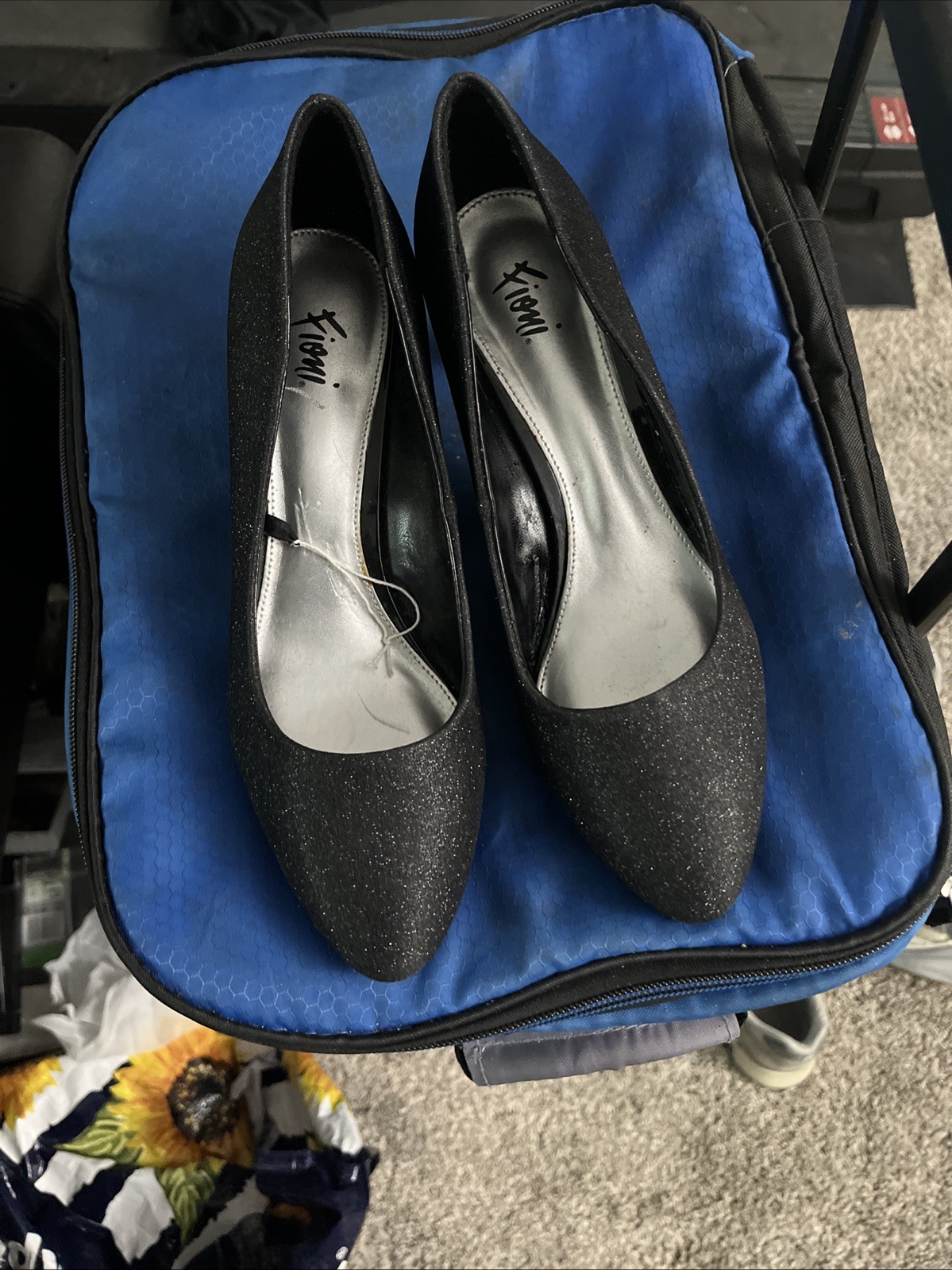 Fioni Night Black Glitter Platform Pumps Women’s Size 8